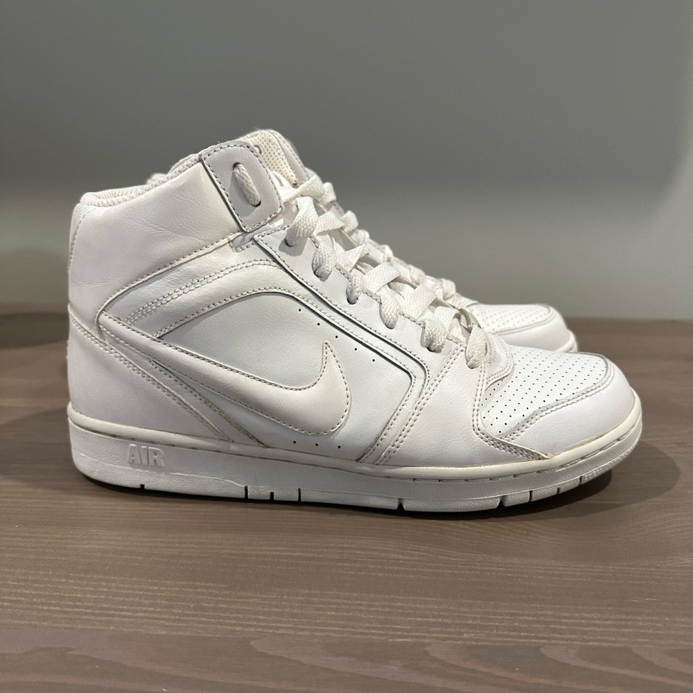 Nike women’s high tops size 9.5